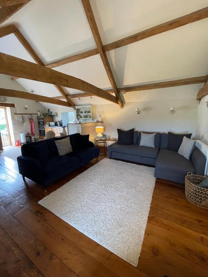 The Cider Barn - Spacious First Floor Apartment Set Within Barn Conversion チェルトナム エクステリア 写真